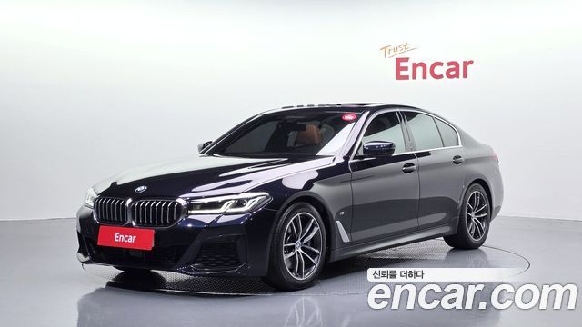 BMW 5-Series G30 520i M Sport - фото 1