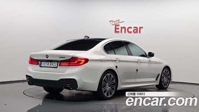 BMW 5-Series G30 530i M Sport Package Plus - фото 0