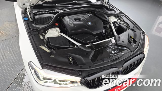 BMW 5-Series G30 530i M Sport Package Plus - фото 4