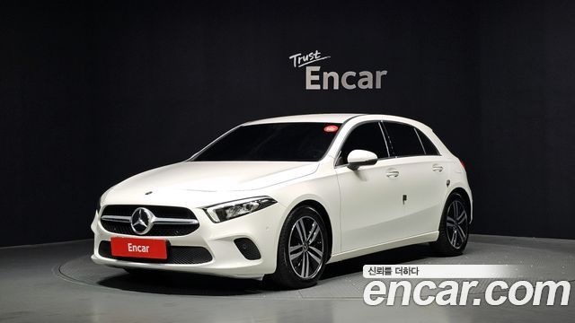 Mercedes-Benz A-Class W177 A220 Hatchback - фото 0