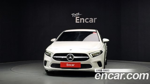 Mercedes-Benz A-Class W177 A220 Hatchback - фото 2