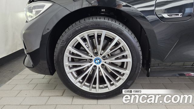 BMW 3-Series G20 320e Luxury - фото 4