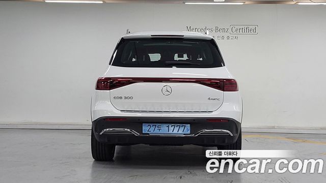 Mercedes-Benz EQB X243 EQB300 4MATIC AMG Line - фото 3
