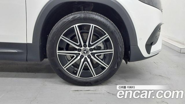 Mercedes-Benz EQB X243 EQB300 4MATIC AMG Line - фото 4