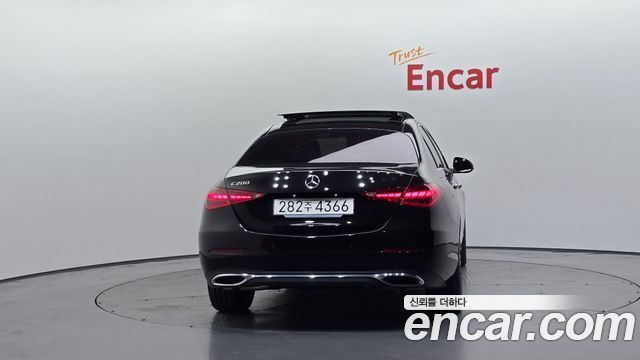 Mercedes-Benz C-Class W206 C200 Avantgarde - фото 3
