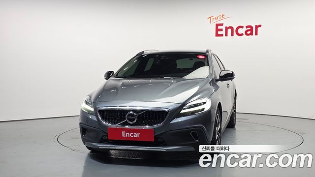 Volvo V40 D3 - фото 2