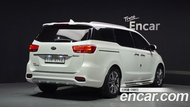 Kia Carnival Новый 9-Seater Prstige - фото 0