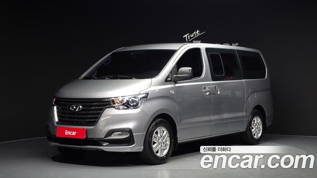 Hyundai Starex Новый Van 5-Seater Smart - фото 0