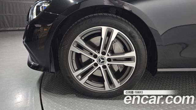 Mercedes-Benz E-Class W213 E350 4MATIC Avantgarde - фото 4