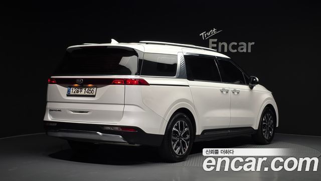 Kia Carnival 4-го поколения 9-Seater Signature - фото 1