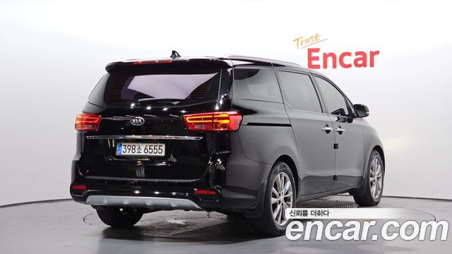 Kia Carnival Новый 9-Seater Luxury - фото 1