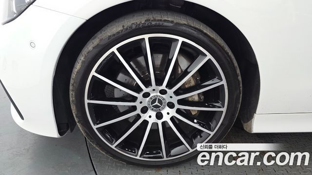 Mercedes-Benz E-Class W213 E450 4MATIC Cabriolet - фото 4