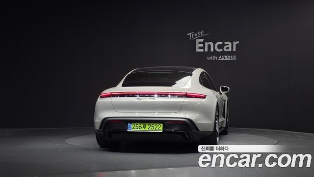 Porsche Taycan GTS - фото 2