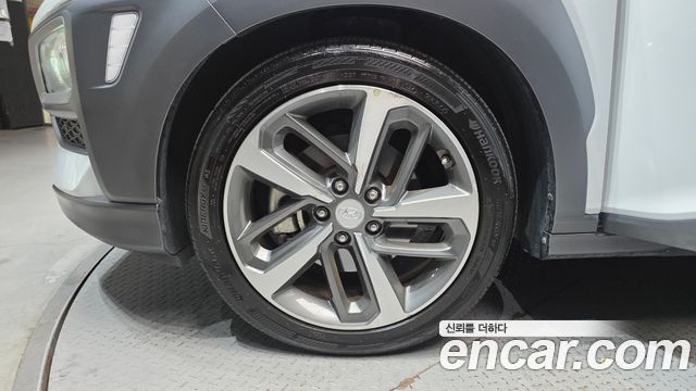 Hyundai Kona 1.6 Turbo 2WD Premium - фото 4