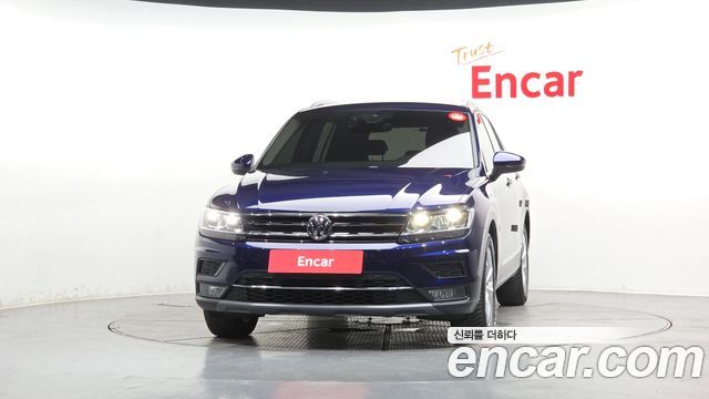 Volkswagen Tiguan 2-го поколения 2.0 TDI Premium - фото 2