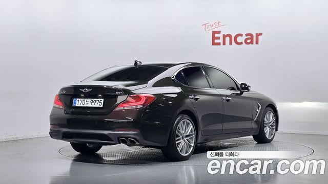 Genesis G70 2.0T Elite - фото 1