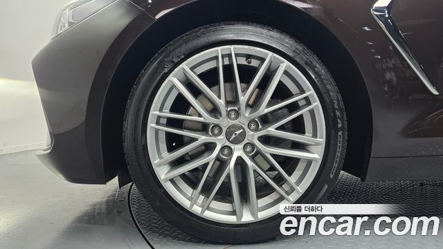 Genesis G70 2.0T Elite - фото 4