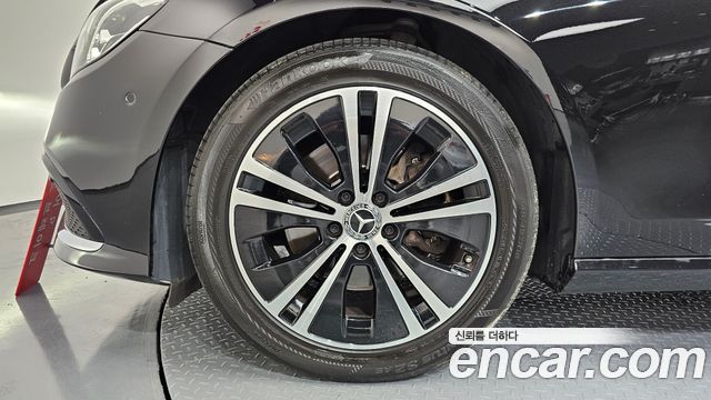 Mercedes-Benz E-Class W213 E250 Avantgarde - фото 4