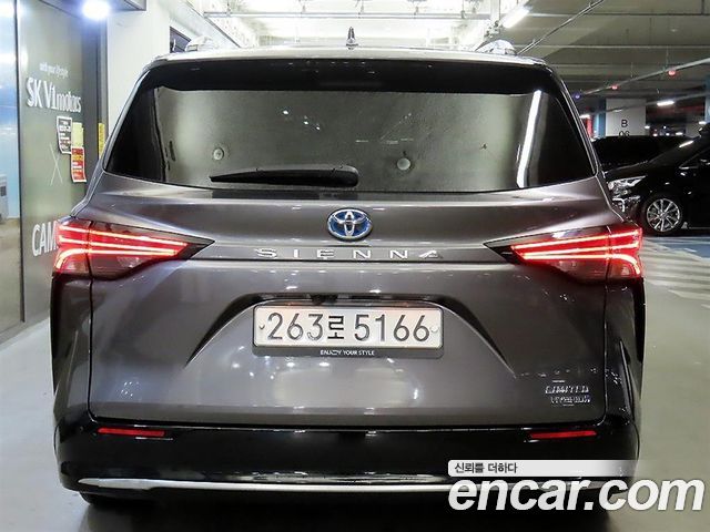 Toyota Sienna 4-го поколения 2.5 Hybrid 2WD - фото 4