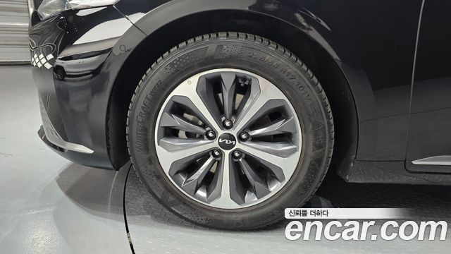 Kia K8 гибрид Noblesse - фото 4