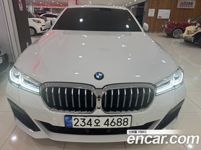 BMW 5-Series G30 520i M Sport - фото 2