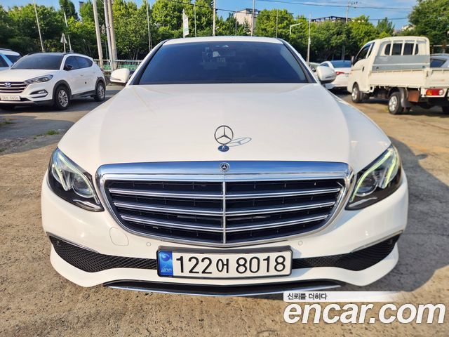 Mercedes-Benz E-Class W213 E220d 4MATIC Exclusive - фото 1
