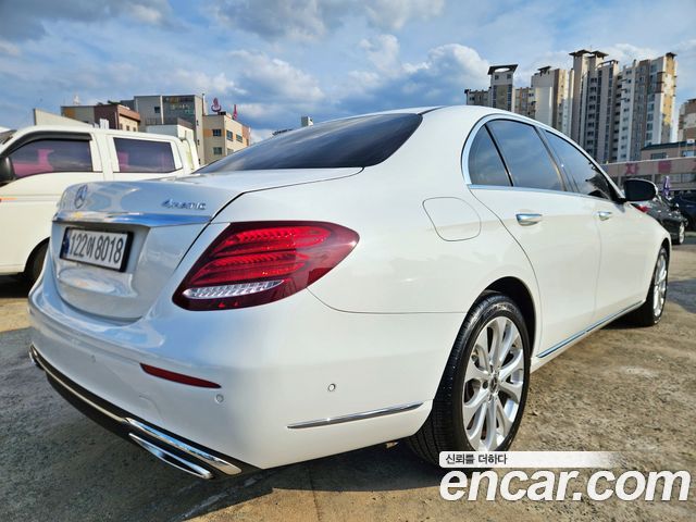 Mercedes-Benz E-Class W213 E220d 4MATIC Exclusive - фото 3