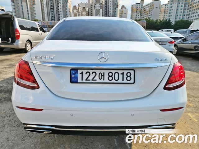 Mercedes-Benz E-Class W213 E220d 4MATIC Exclusive - фото 4
