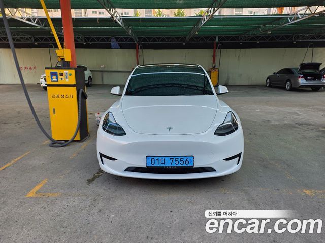 Tesla Model Y RWD - фото 2