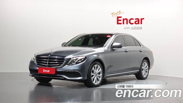 Mercedes-Benz E-Class W213 E300 4MATIC Exclusive - фото 0