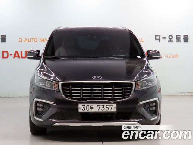 Kia Carnival Новый Gasoline 7-Seater Limousine President - фото 1