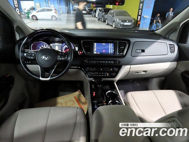 Kia Carnival Новый Gasoline 7-Seater Limousine President - фото 4