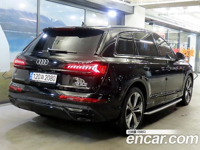 Audi Q7 55 TFSI Quattro Premium - фото 3
