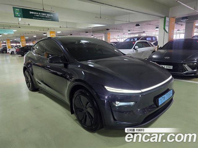 Tesla Model Y RWD - фото 1