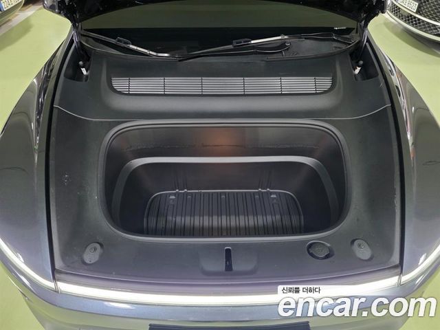 Tesla Model Y RWD - фото 4