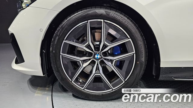 BMW 5-Series G60 520i M Sport - фото 4