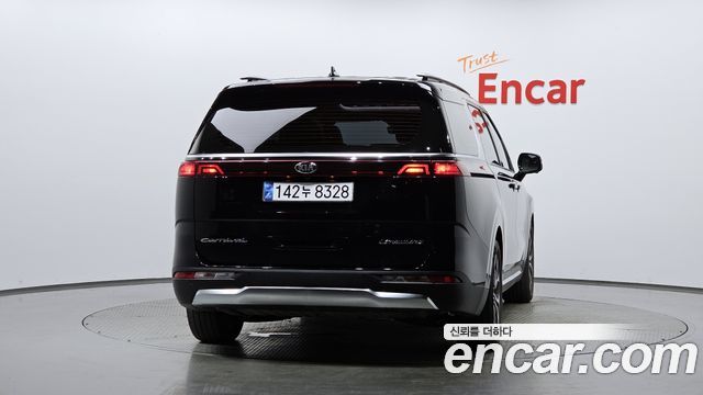 Kia Carnival 4-го поколения 7-Seater Signature - фото 3