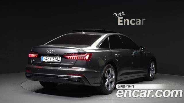 Audi A6 C8 40 TDI Premium - фото 1