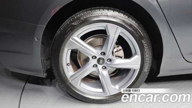 Audi A6 C8 40 TDI Premium - фото 4
