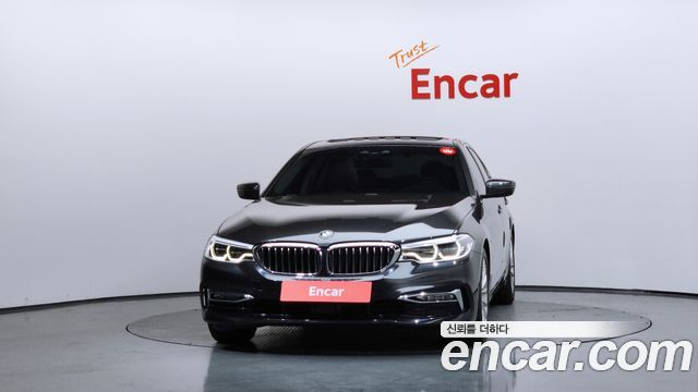 BMW 5-Series G30 520d xDrive Luxury Plus - фото 2