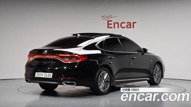 Hyundai Grandeur IG, гибрид Exclusive - фото 0