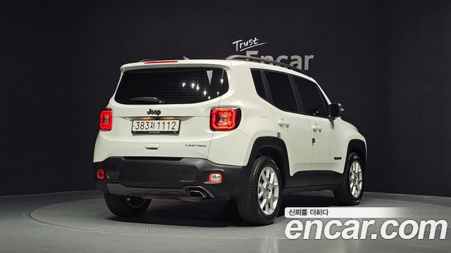 Jeep Renegade 2.4 Limited - фото 1