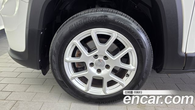 Jeep Renegade 2.4 Limited - фото 4