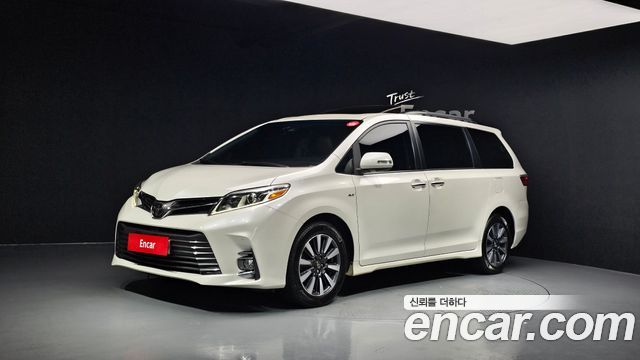 Toyota Sienna 3.5 AWD - фото 0