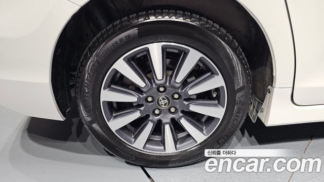 Toyota Sienna 3.5 AWD - фото 4