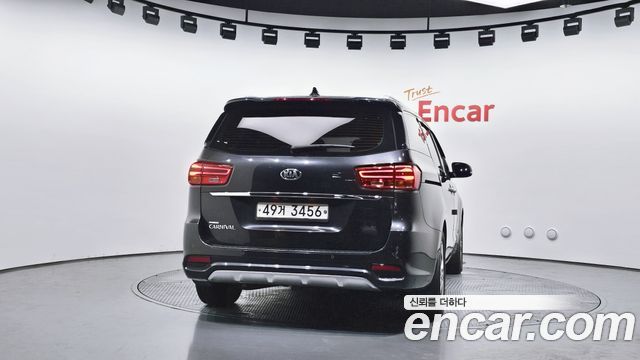 Kia Carnival Новый 9-Seater Noblesse Special - фото 3