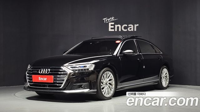 Audi A8 D5 55 TFSI Quattro LWB - фото 0