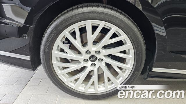 Audi A8 D5 55 TFSI Quattro LWB - фото 4