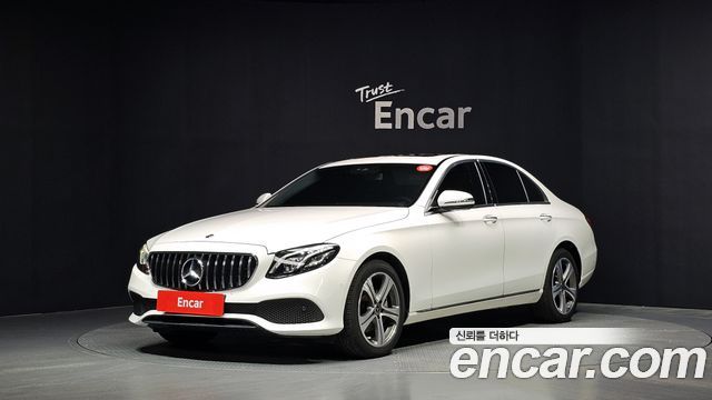 Mercedes-Benz E-Class W213 E220d Avantgarde - фото 0