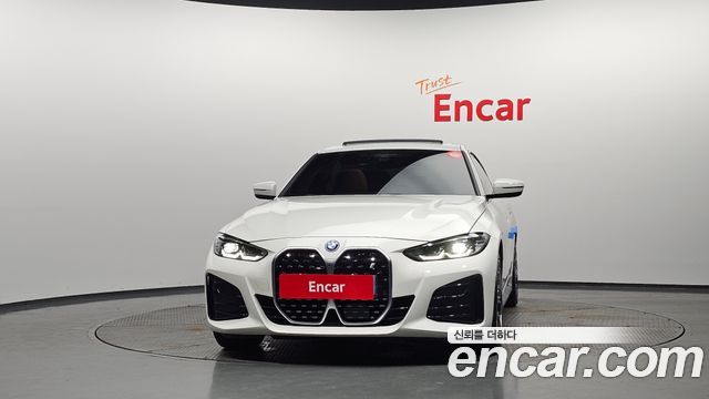 BMW i4 eDrive40 M Sports - фото 2